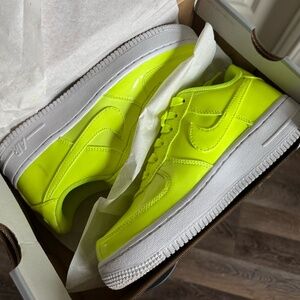 Nike Air Force 1 LV8 UV